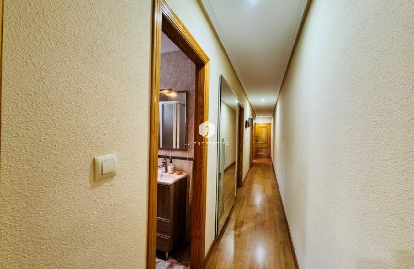 Resale - Apartment / flat -
La Mata - Costa Blanca