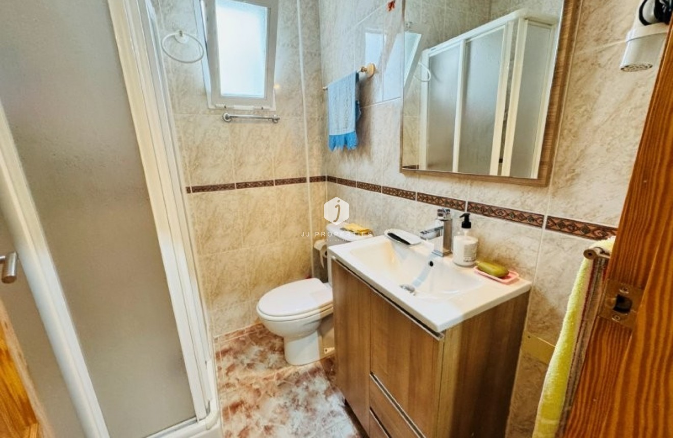 Resale - Apartment / flat -
La Mata - Costa Blanca