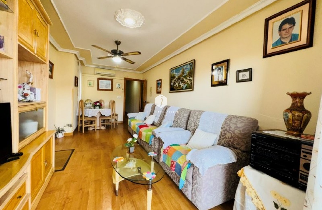 Resale - Apartment / flat -
La Mata - Costa Blanca