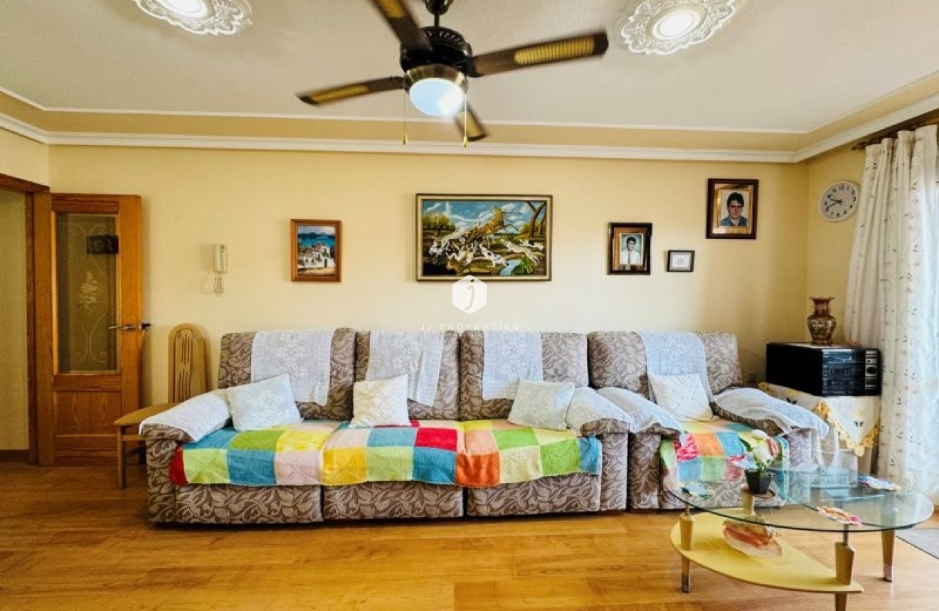 Resale - Apartment / flat -
La Mata - Costa Blanca