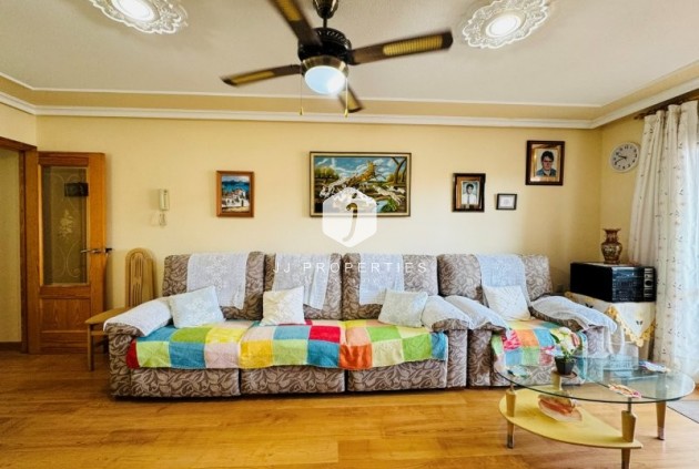 Resale - Apartment / flat -
La Mata - Costa Blanca