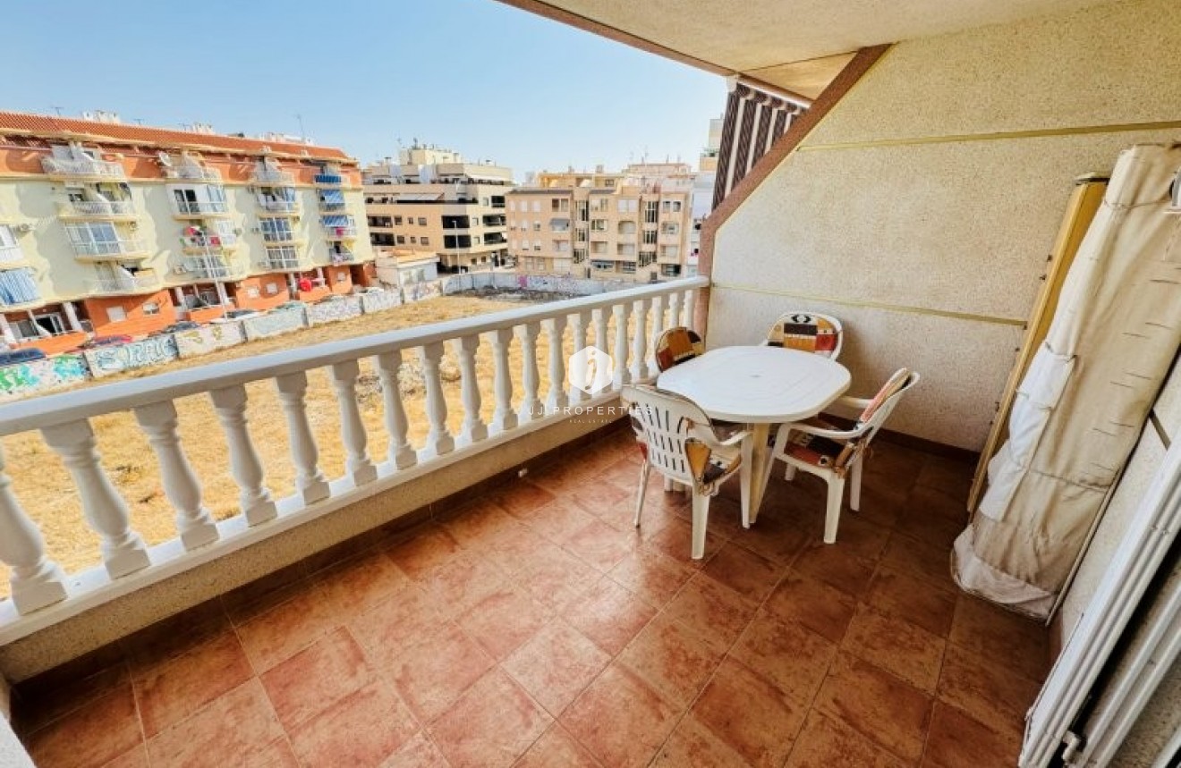 Resale - Apartment / flat -
La Mata - Costa Blanca