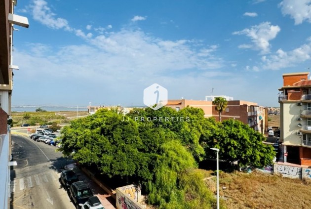 Resale - Apartment / flat -
La Mata - Costa Blanca