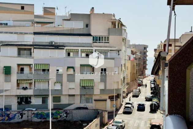 Resale - Apartment / flat -
La Mata - Costa Blanca