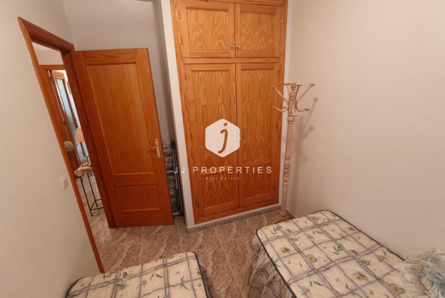 D'occasion - Appartement -
Torrevieja - Playa del Cura