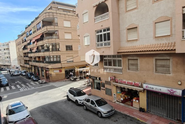 D'occasion - Appartement -
Torrevieja - Playa del Cura