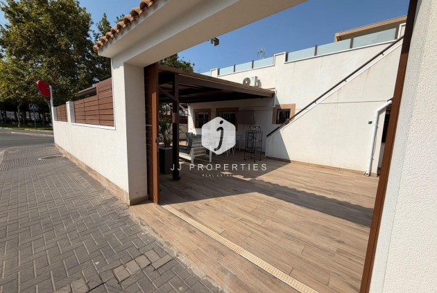 Resale - Chalet -
Torrevieja - Nueva Torrevieja