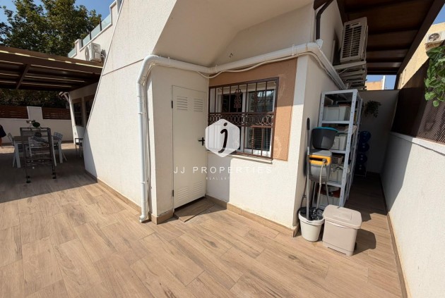 Resale - Chalet -
Torrevieja - Nueva Torrevieja