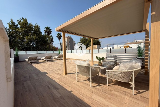 Resale - Chalet -
Torrevieja - Nueva Torrevieja