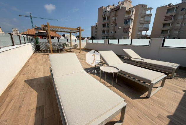 Resale - Chalet -
Torrevieja - Nueva Torrevieja
