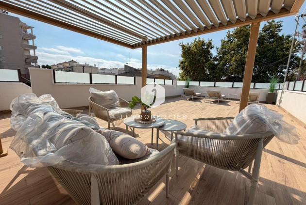 Resale - Chalet -
Torrevieja - Nueva Torrevieja