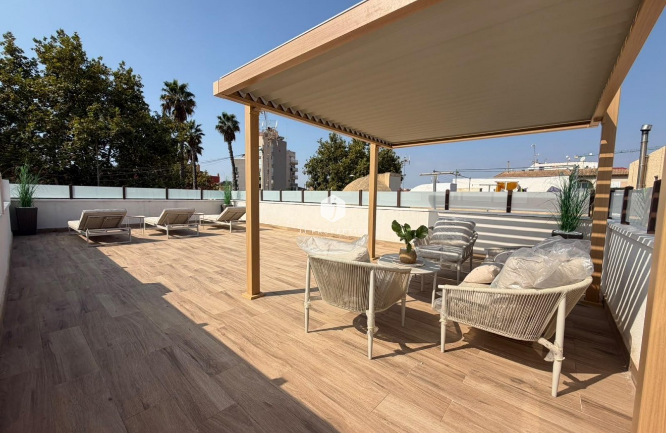 Resale - Chalet -
Torrevieja - Nueva Torrevieja