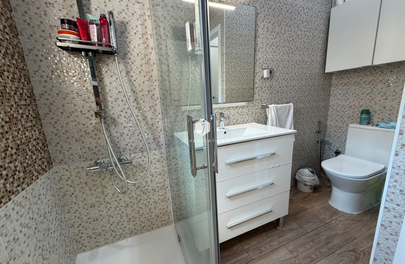 Resale - Chalet -
Torrevieja - Nueva Torrevieja