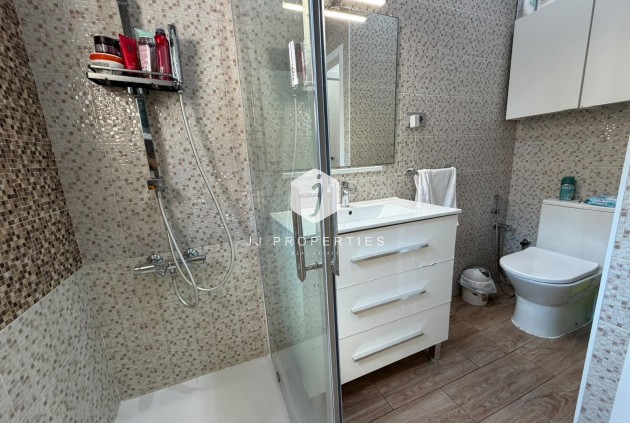Resale - Chalet -
Torrevieja - Nueva Torrevieja