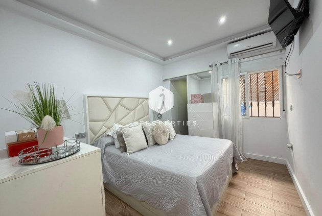 Resale - Chalet -
Torrevieja - Nueva Torrevieja