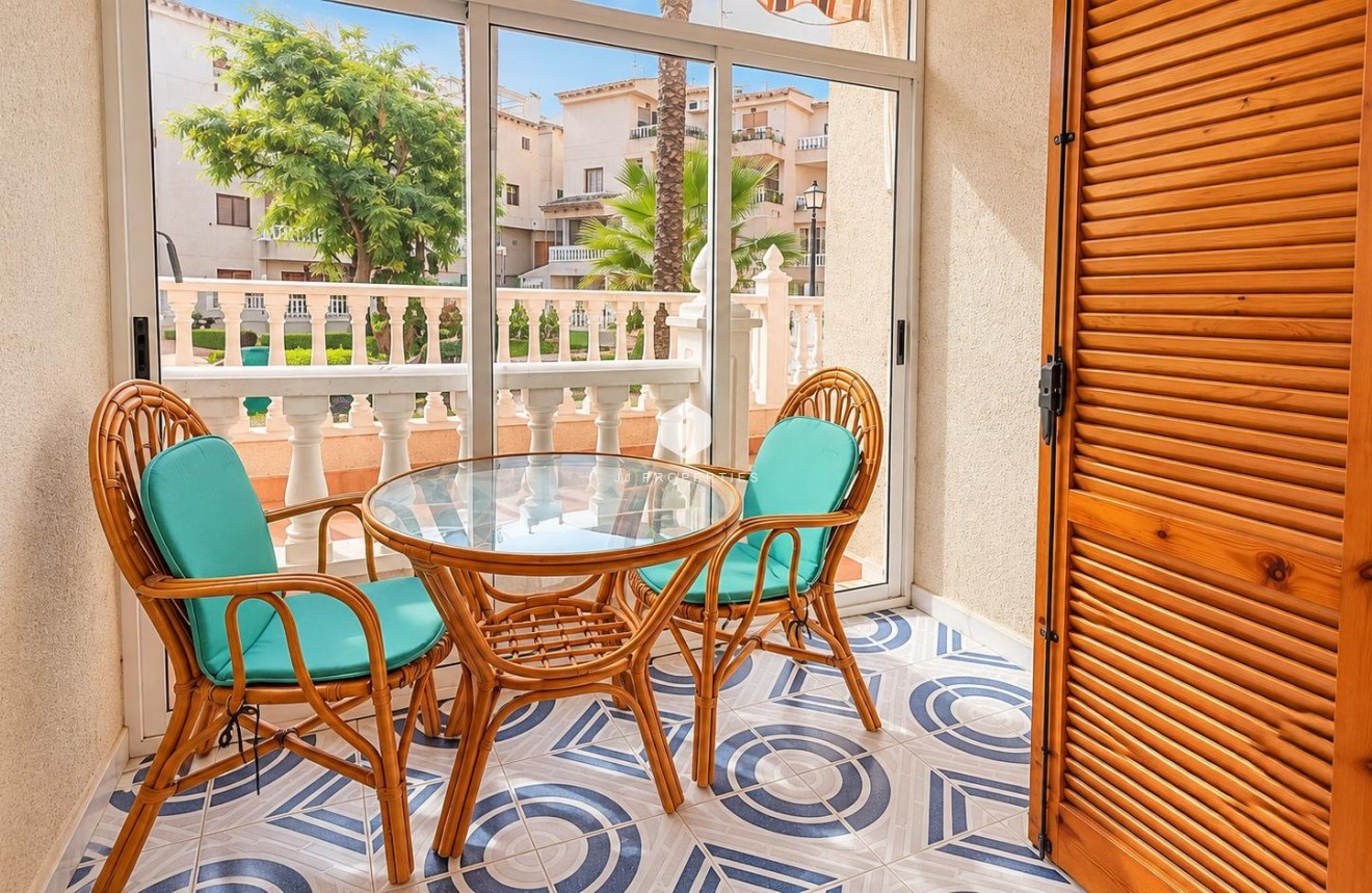 D'occasion - Appartement -
Torrevieja - Playa de los Locos