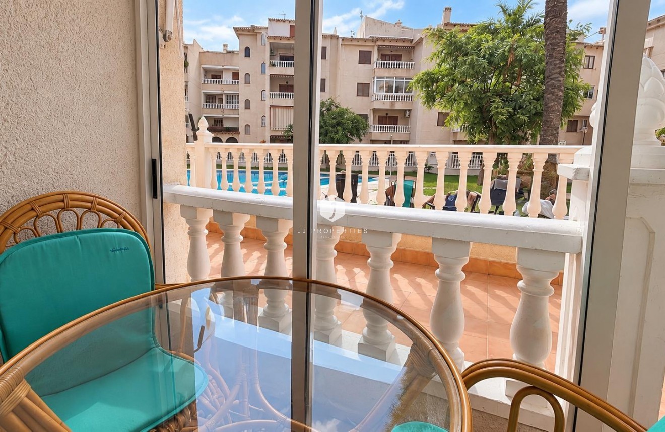 D'occasion - Appartement -
Torrevieja - Playa de los Locos