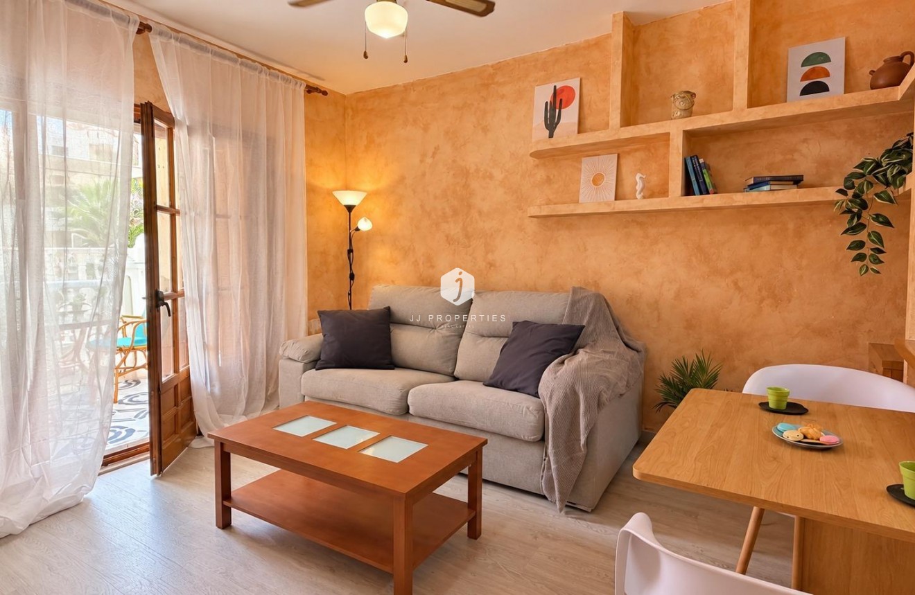 D'occasion - Appartement -
Torrevieja - Playa de los Locos