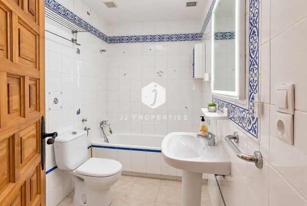 D'occasion - Appartement -
Torrevieja - Playa de los Locos