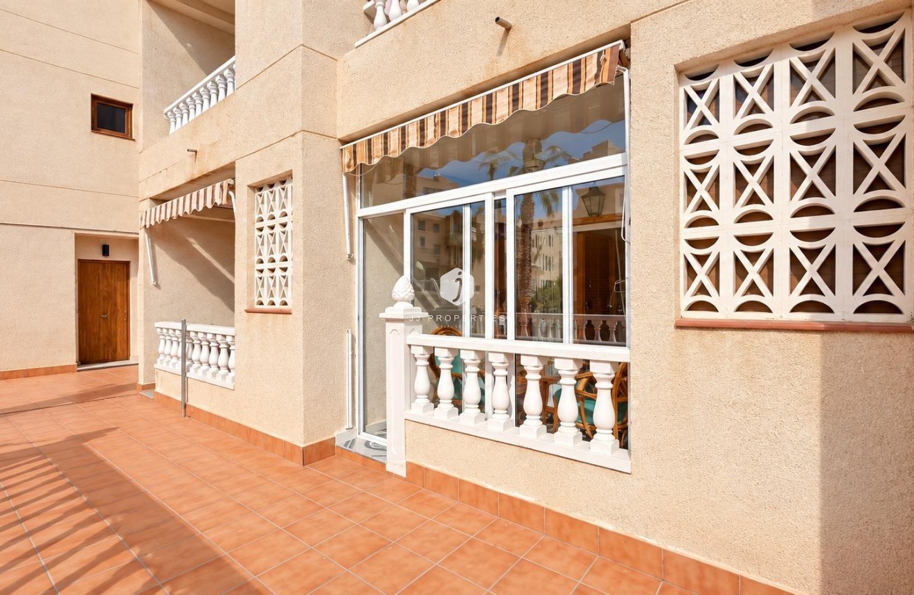 D'occasion - Appartement -
Torrevieja - Playa de los Locos