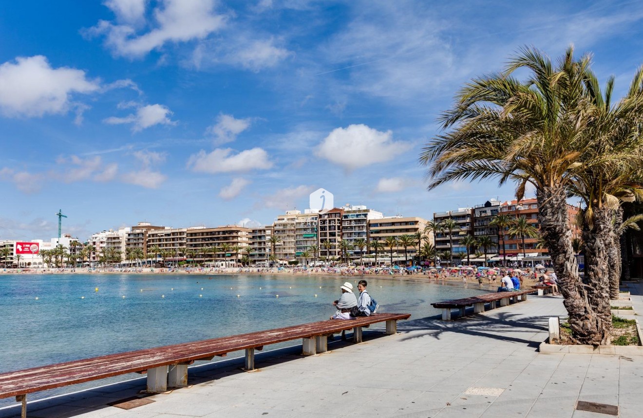 D'occasion - Appartement -
Torrevieja - Playa de los Locos