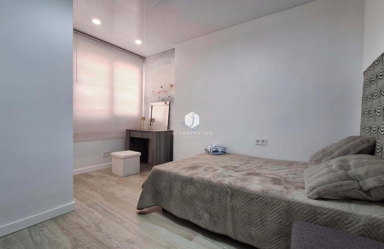 Tweedehands - Appartement / flat -
Torrevieja - Playa Acecion
