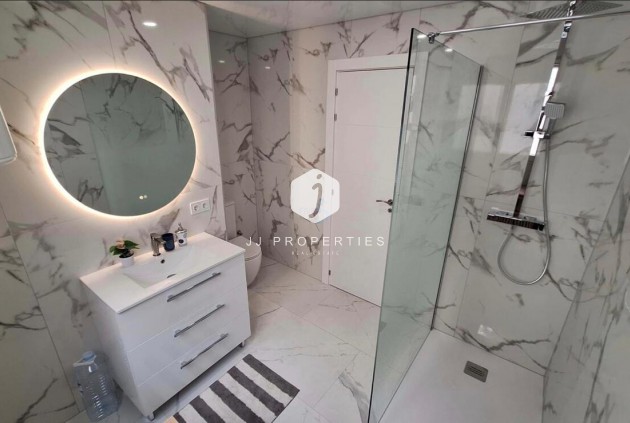 Tweedehands - Appartement / flat -
Torrevieja - Playa Acecion