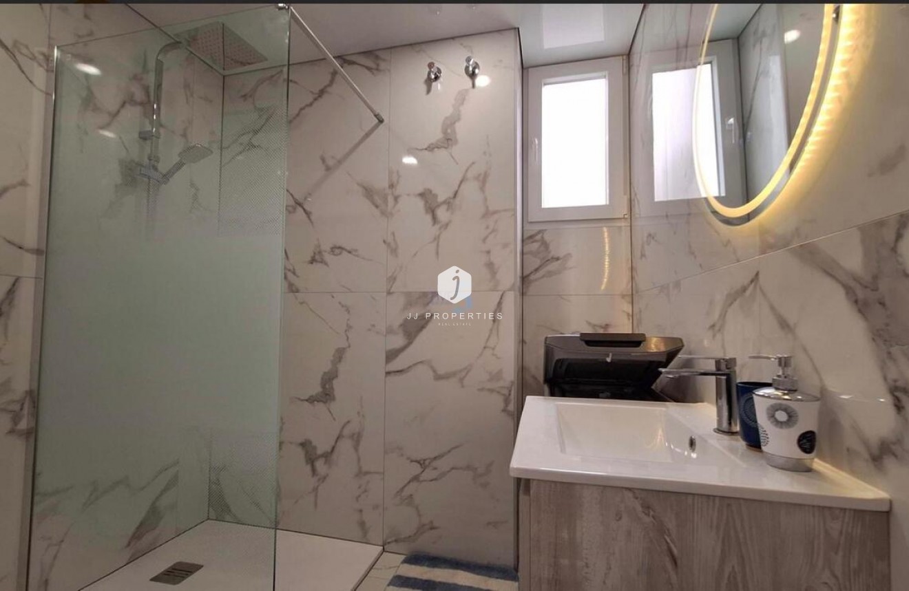 Tweedehands - Appartement / flat -
Torrevieja - Playa Acecion