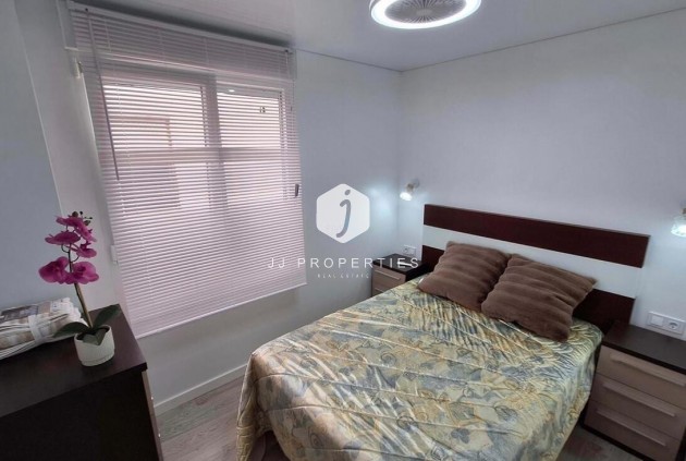 Tweedehands - Appartement / flat -
Torrevieja - Playa Acecion