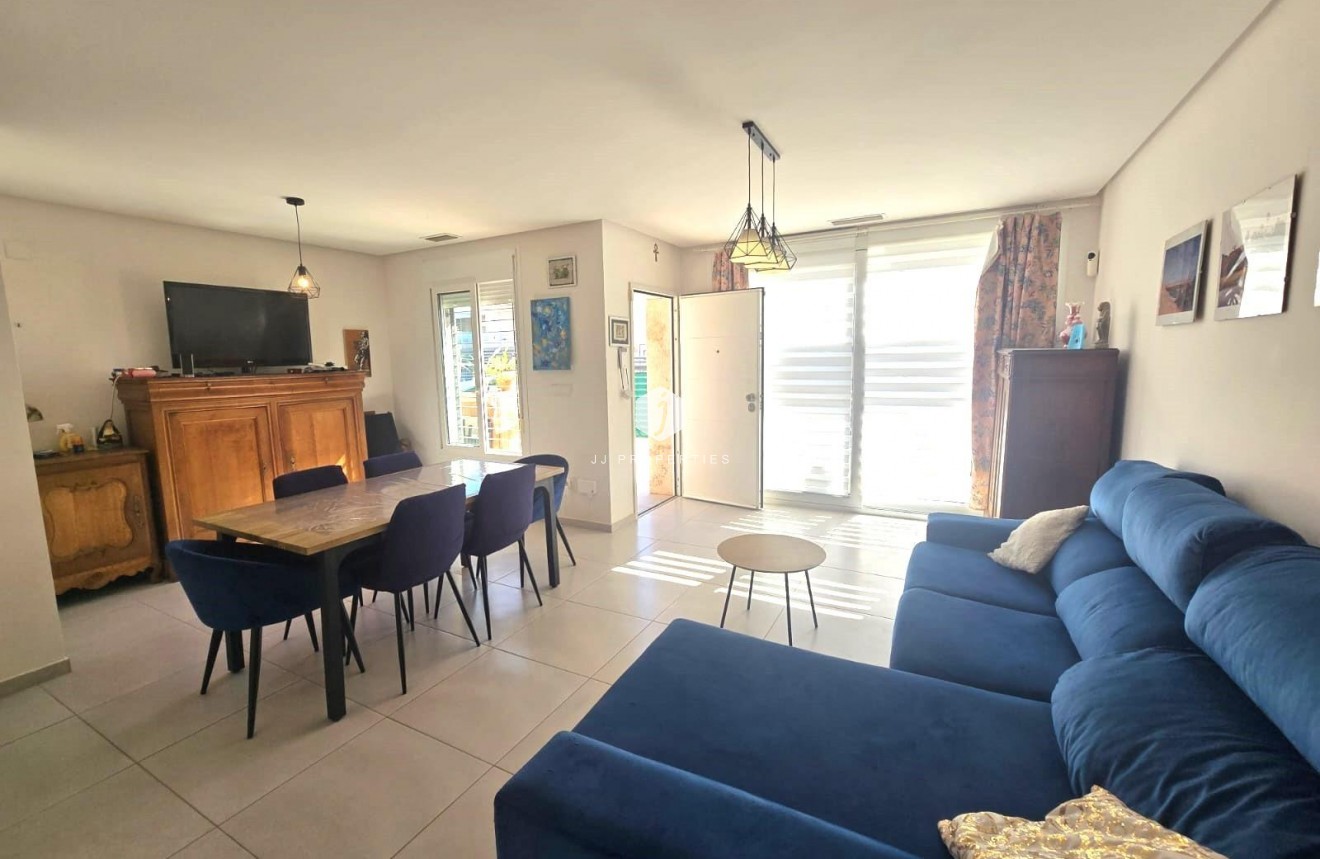 Z drugiej ręki - Dupleks -
Torrevieja - Sector 25