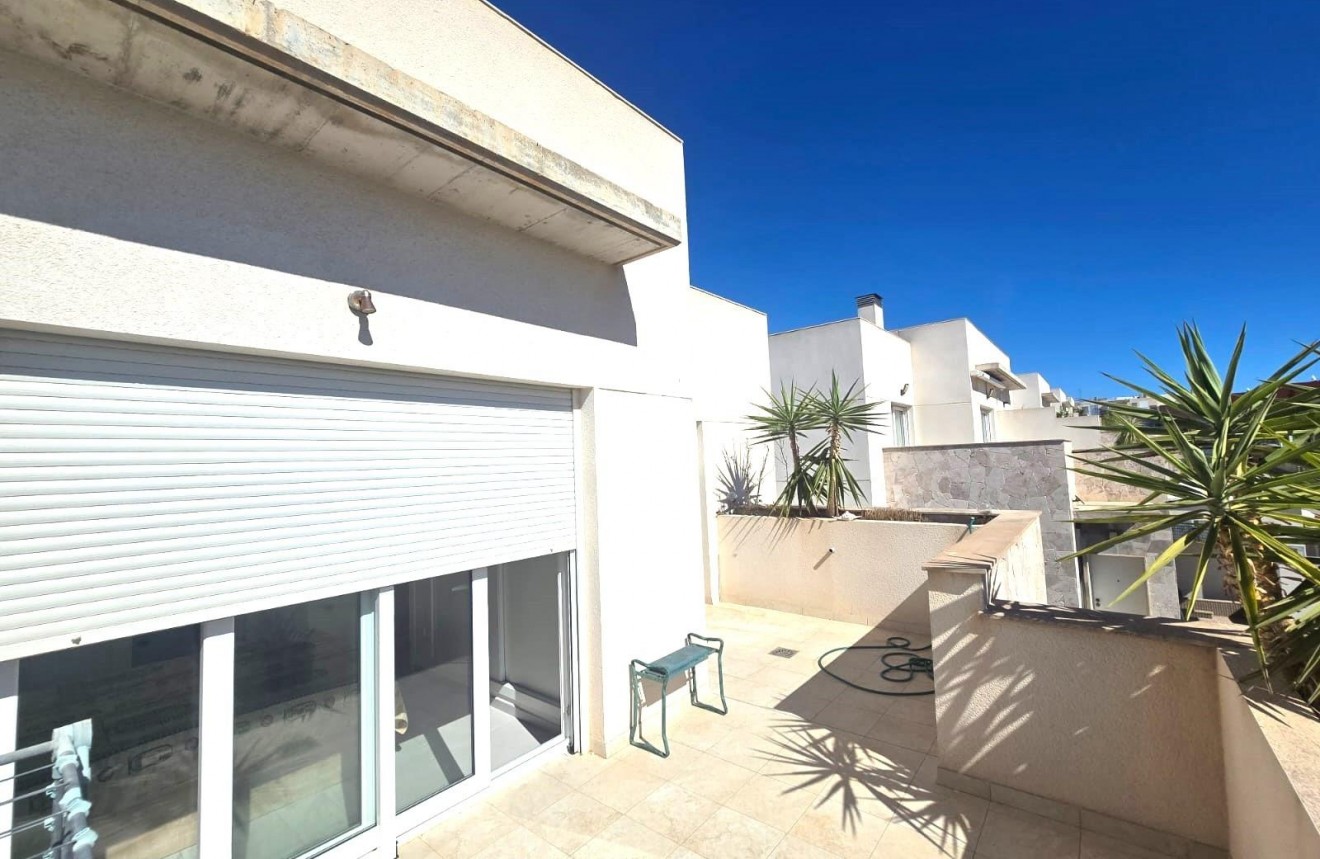 Z drugiej ręki - Dupleks -
Torrevieja - Sector 25