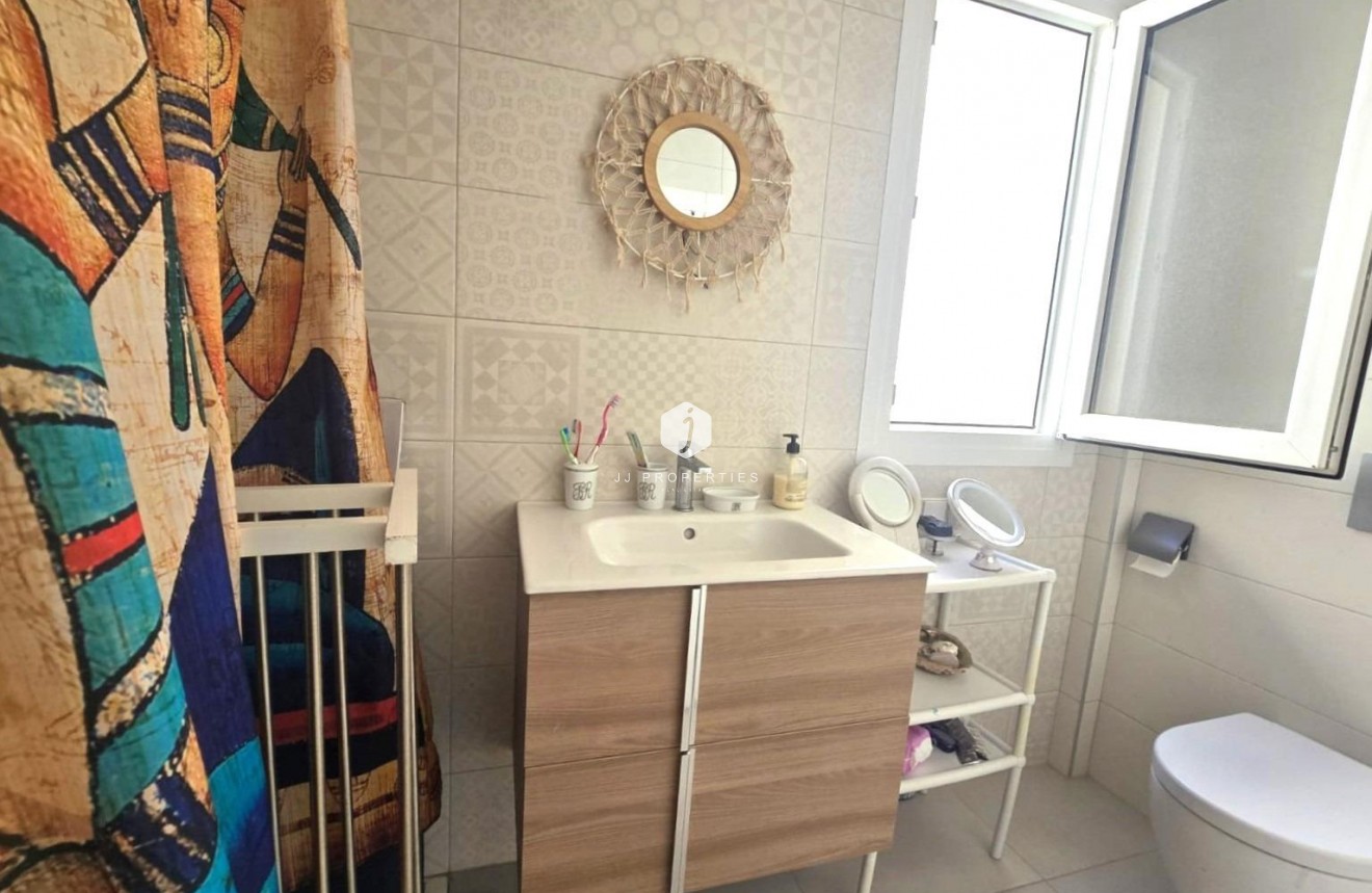 Z drugiej ręki - Dupleks -
Torrevieja - Sector 25