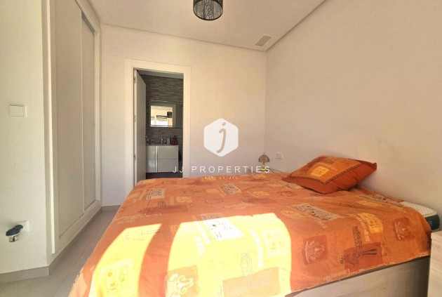Z drugiej ręki - Dupleks -
Torrevieja - Sector 25
