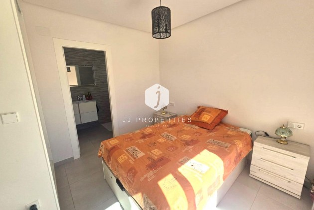 Z drugiej ręki - Dupleks -
Torrevieja - Sector 25