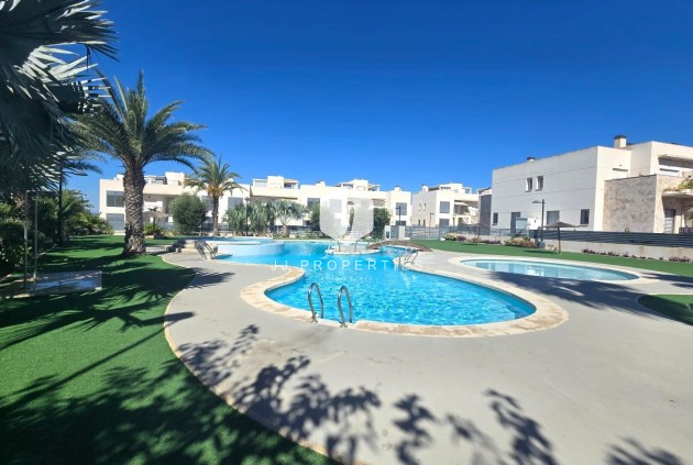 Z drugiej ręki - Dupleks -
Torrevieja - Sector 25