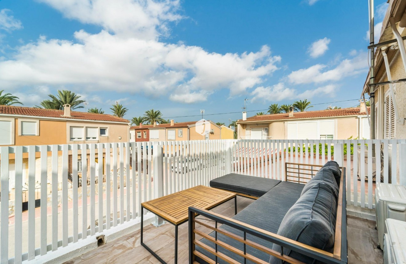 Segunda mano - Duplex -
Torrevieja - Playa de los Naufragos