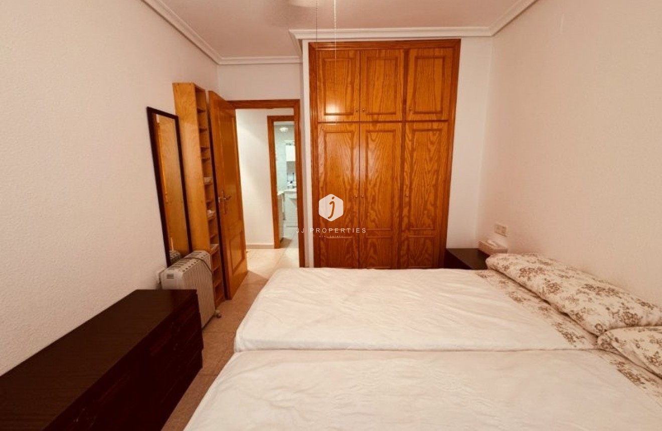 Aus zweiter Hand - Wohnung -
La Mata - Costa Blanca