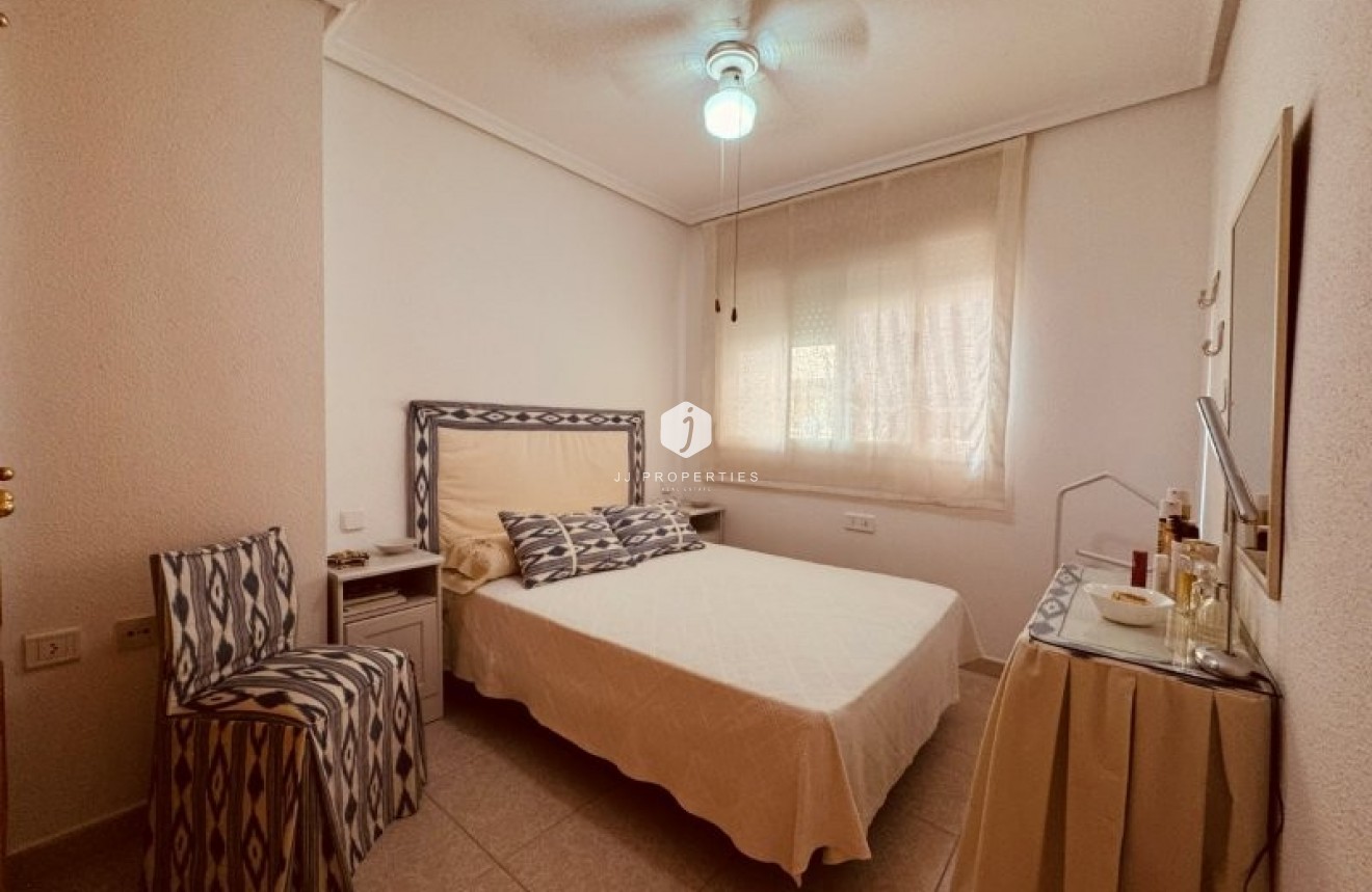 Aus zweiter Hand - Wohnung -
La Mata - Costa Blanca