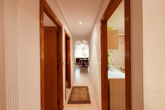 Aus zweiter Hand - Wohnung -
La Mata - Costa Blanca