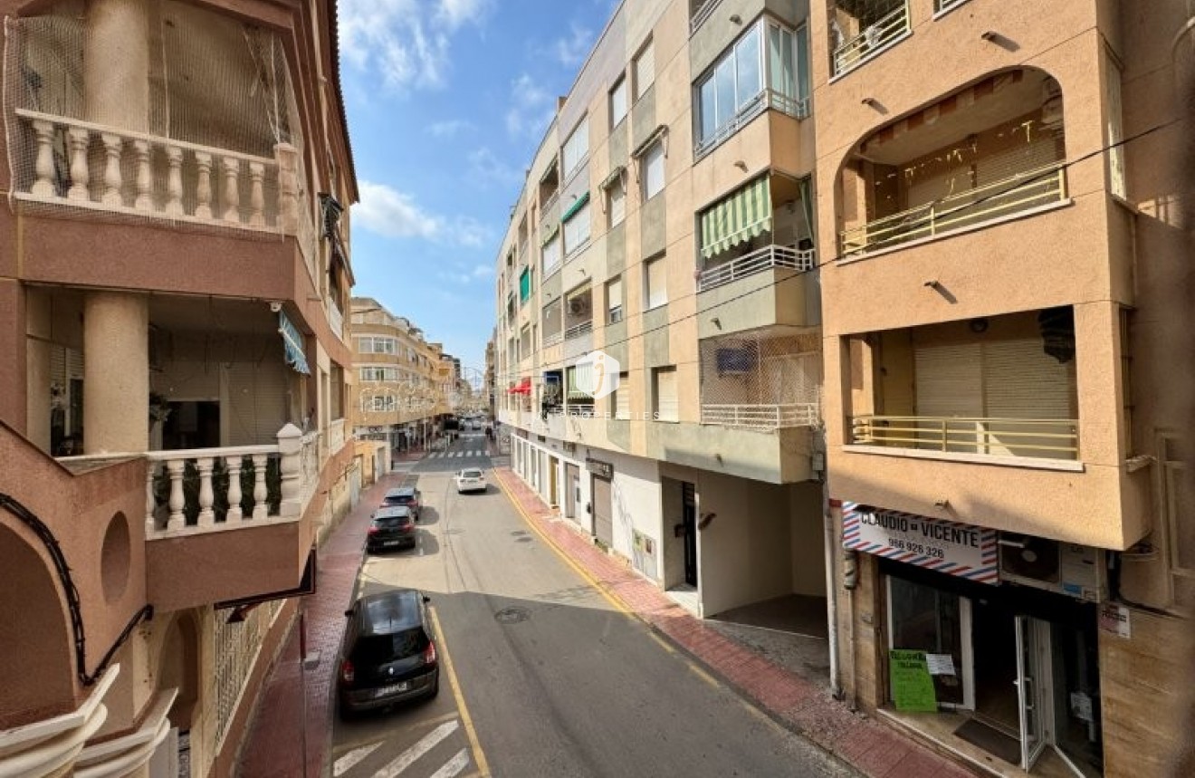 Aus zweiter Hand - Wohnung -
La Mata - Costa Blanca