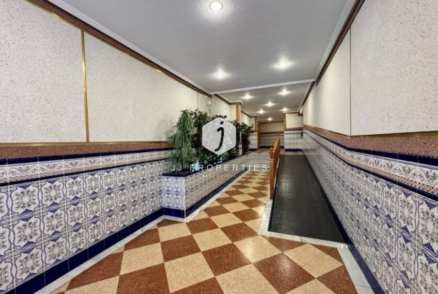 Aus zweiter Hand - Wohnung -
La Mata - Costa Blanca