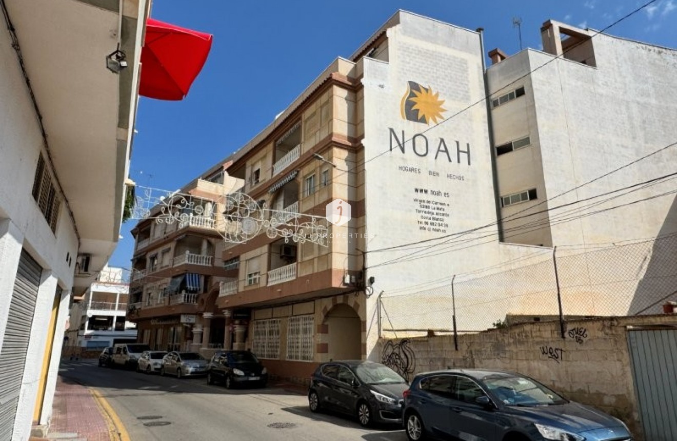 Aus zweiter Hand - Wohnung -
La Mata - Costa Blanca