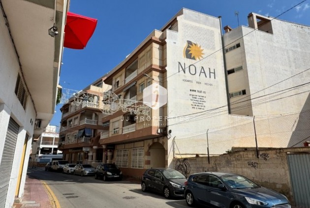 Aus zweiter Hand - Wohnung -
La Mata - Costa Blanca