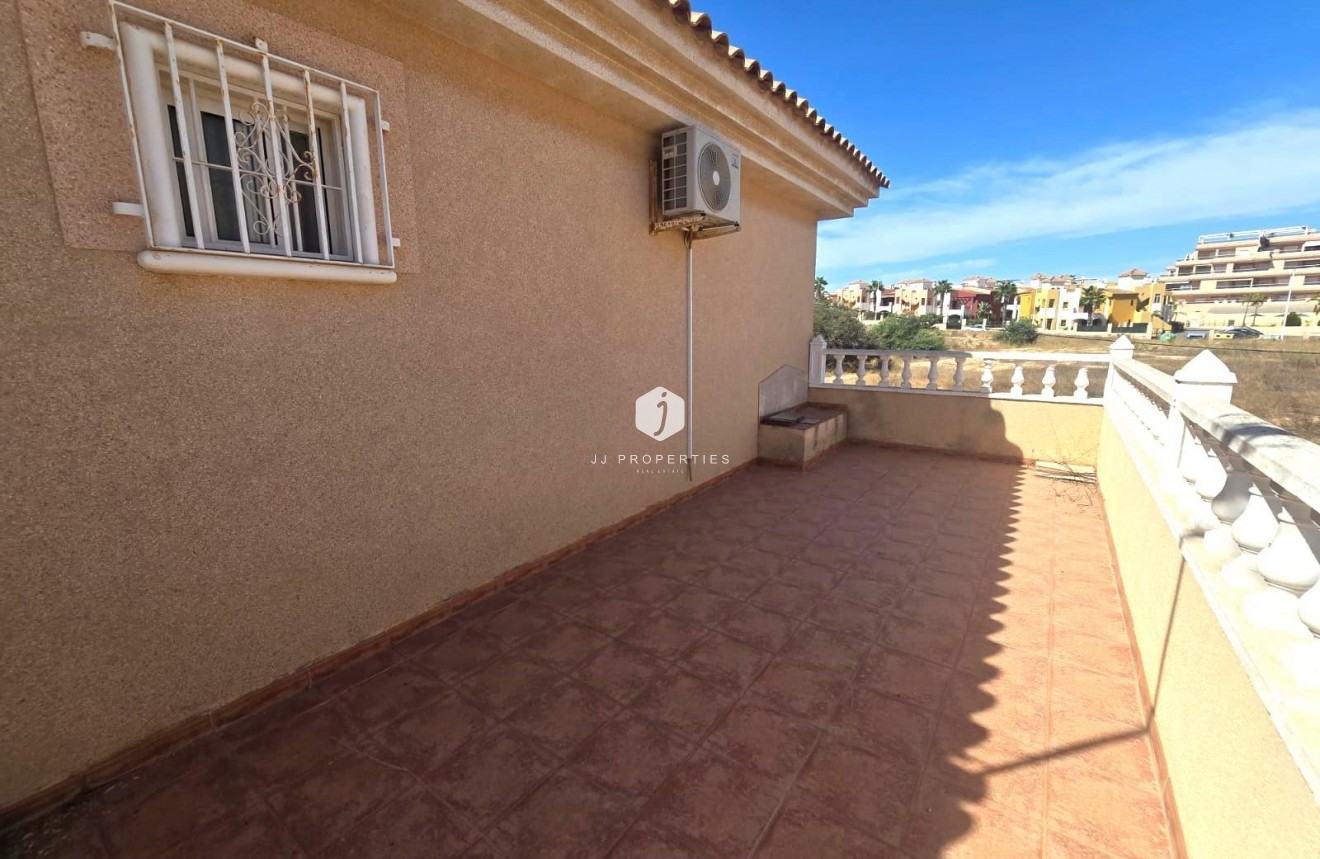 Aus zweiter Hand - Villa -
Torrevieja - Los Balcones - Los Altos del Edén