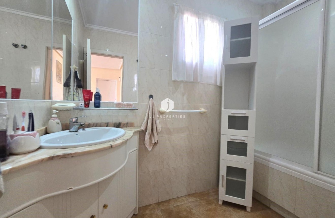 Aus zweiter Hand - Villa -
Torrevieja - Los Balcones - Los Altos del Edén