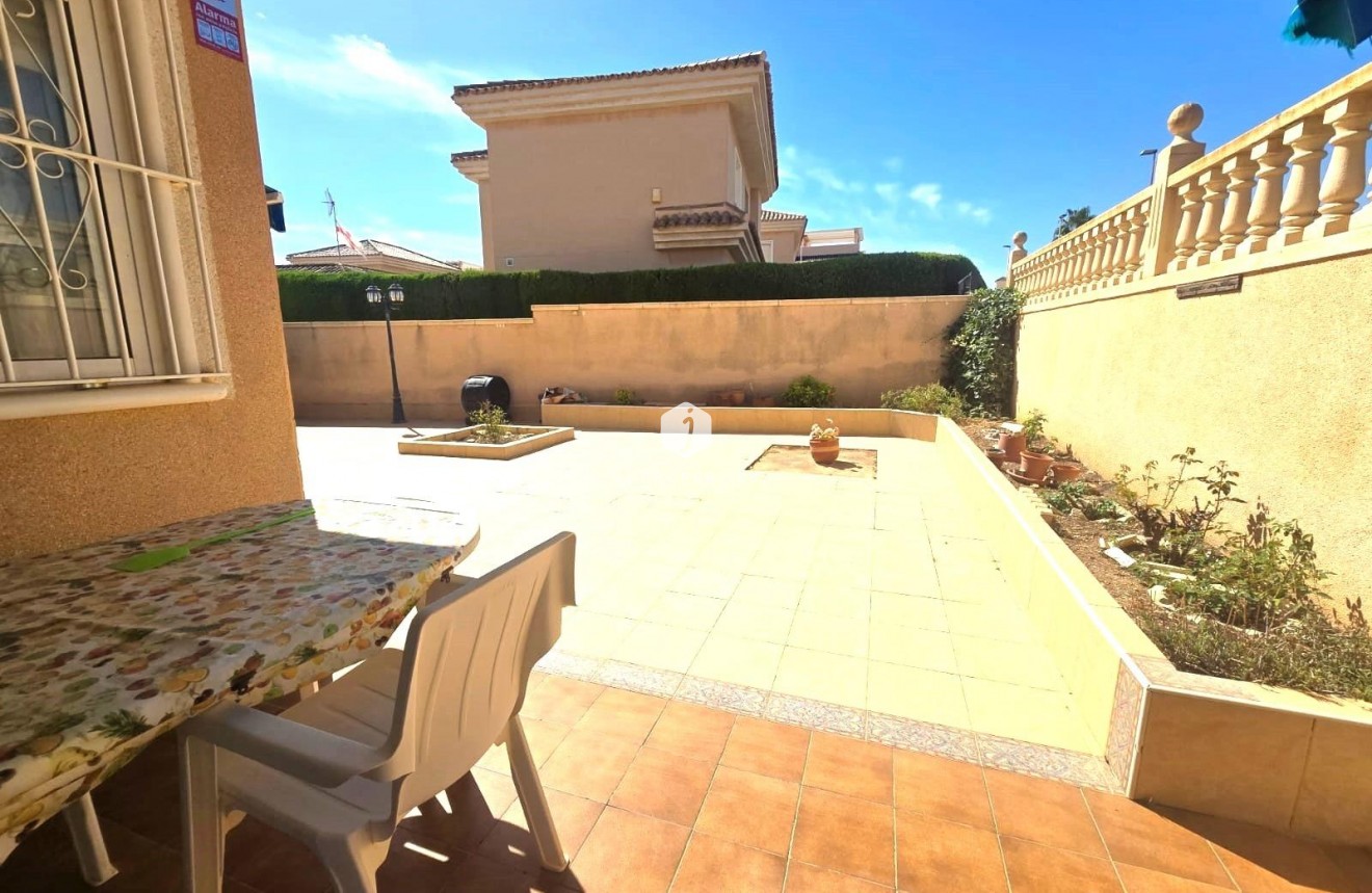 Aus zweiter Hand - Villa -
Torrevieja - Los Balcones - Los Altos del Edén