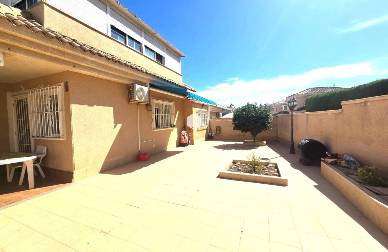 Aus zweiter Hand - Villa -
Torrevieja - Los Balcones - Los Altos del Edén
