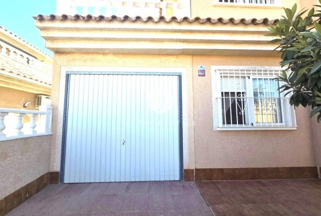 Aus zweiter Hand - Villa -
Torrevieja - Los Balcones - Los Altos del Edén