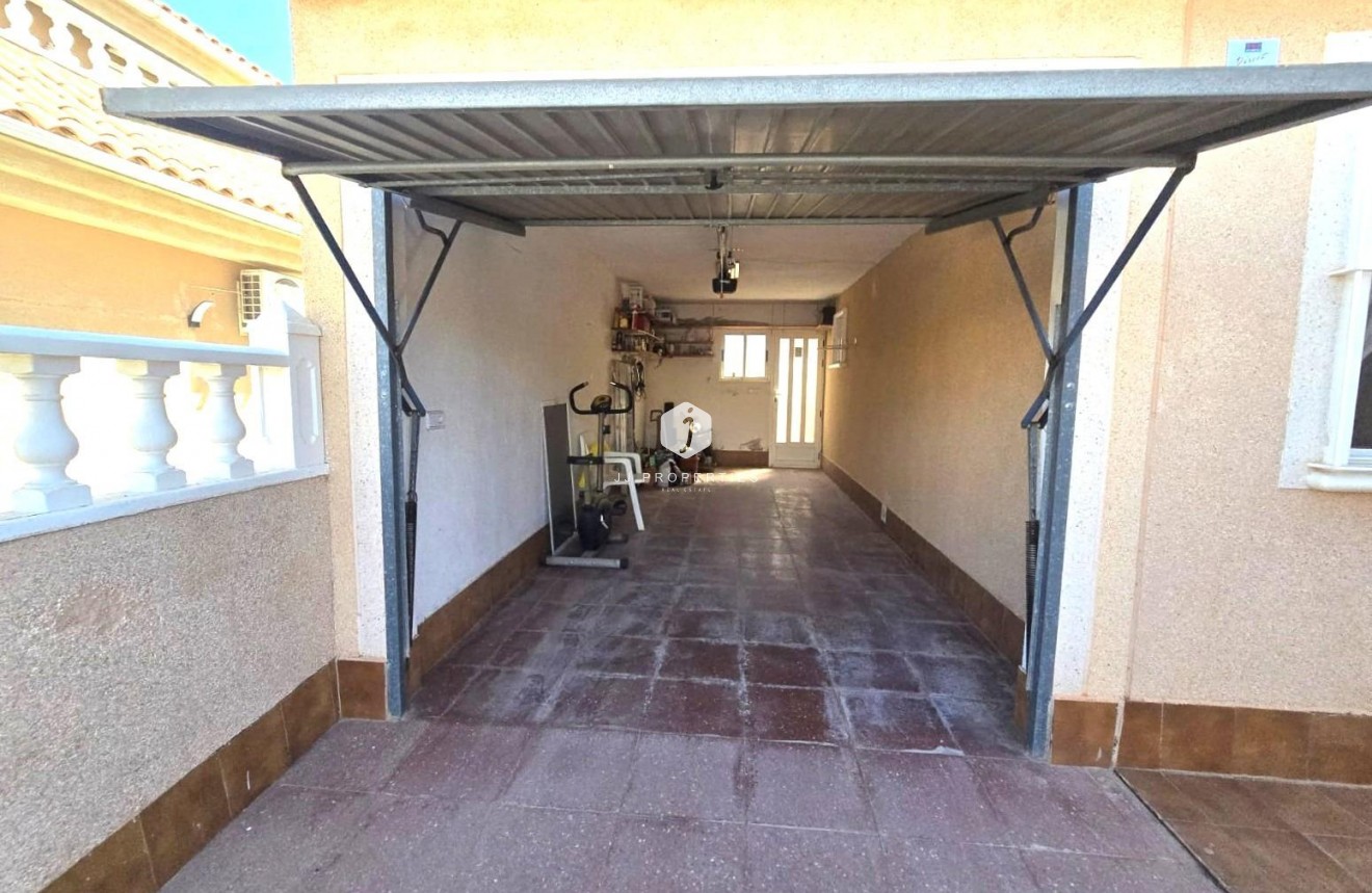 Aus zweiter Hand - Villa -
Torrevieja - Los Balcones - Los Altos del Edén