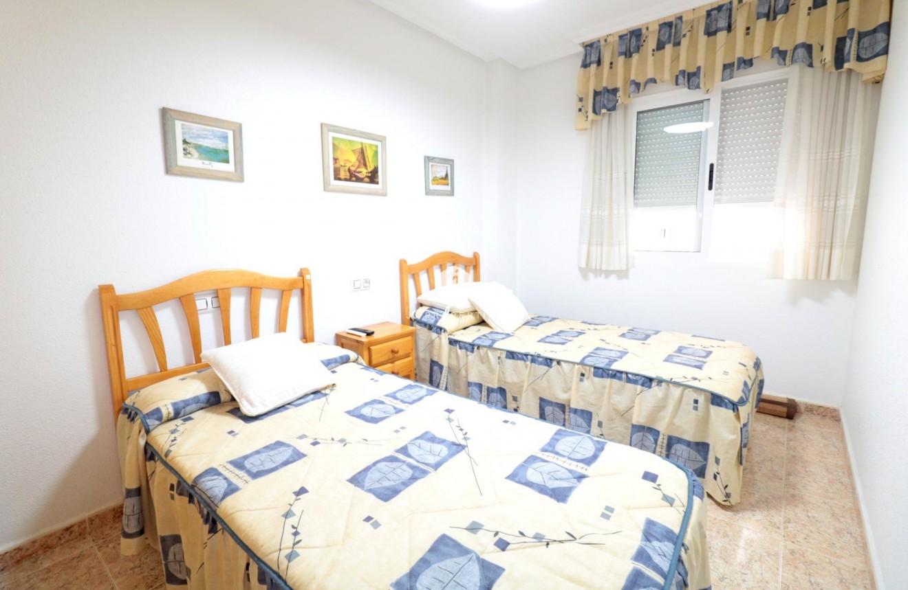 Resale - Apartment / flat -
Torrevieja - Acequion